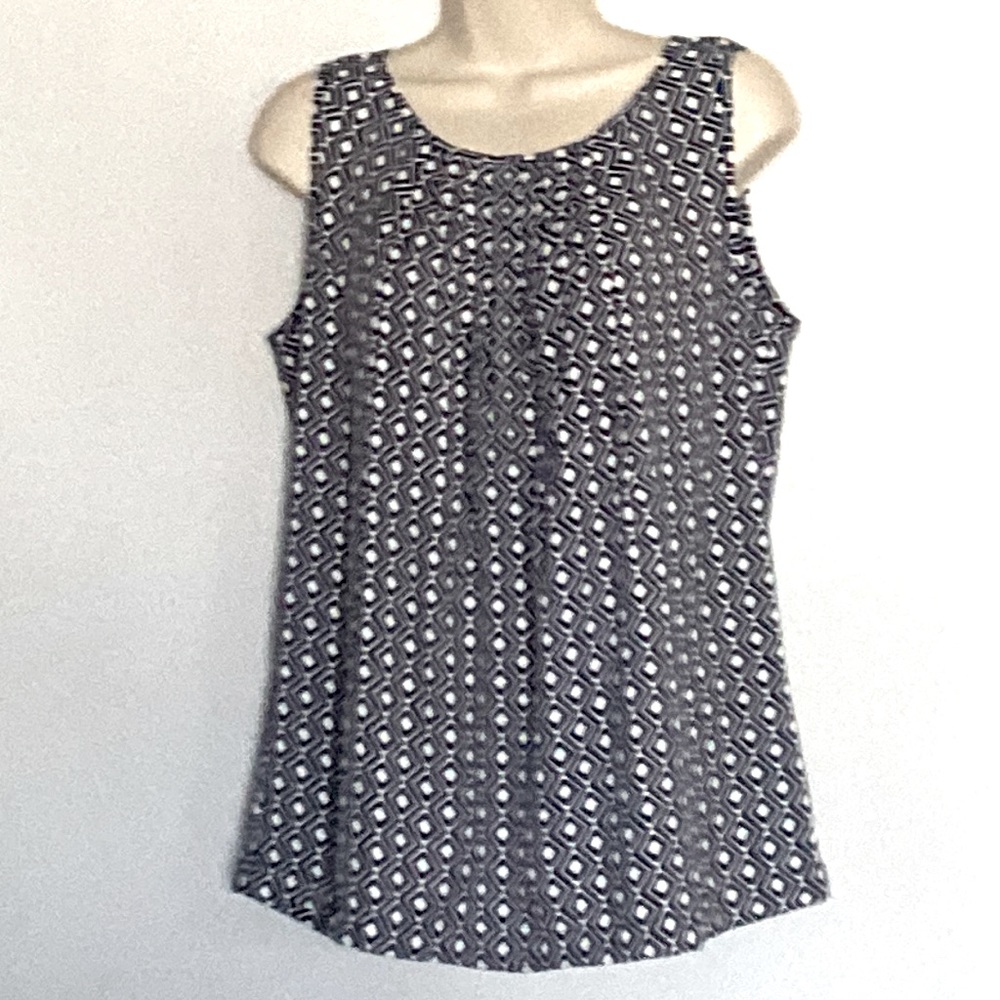 Ann Taylor Loft sleeveless black/white Geometric Top Size M